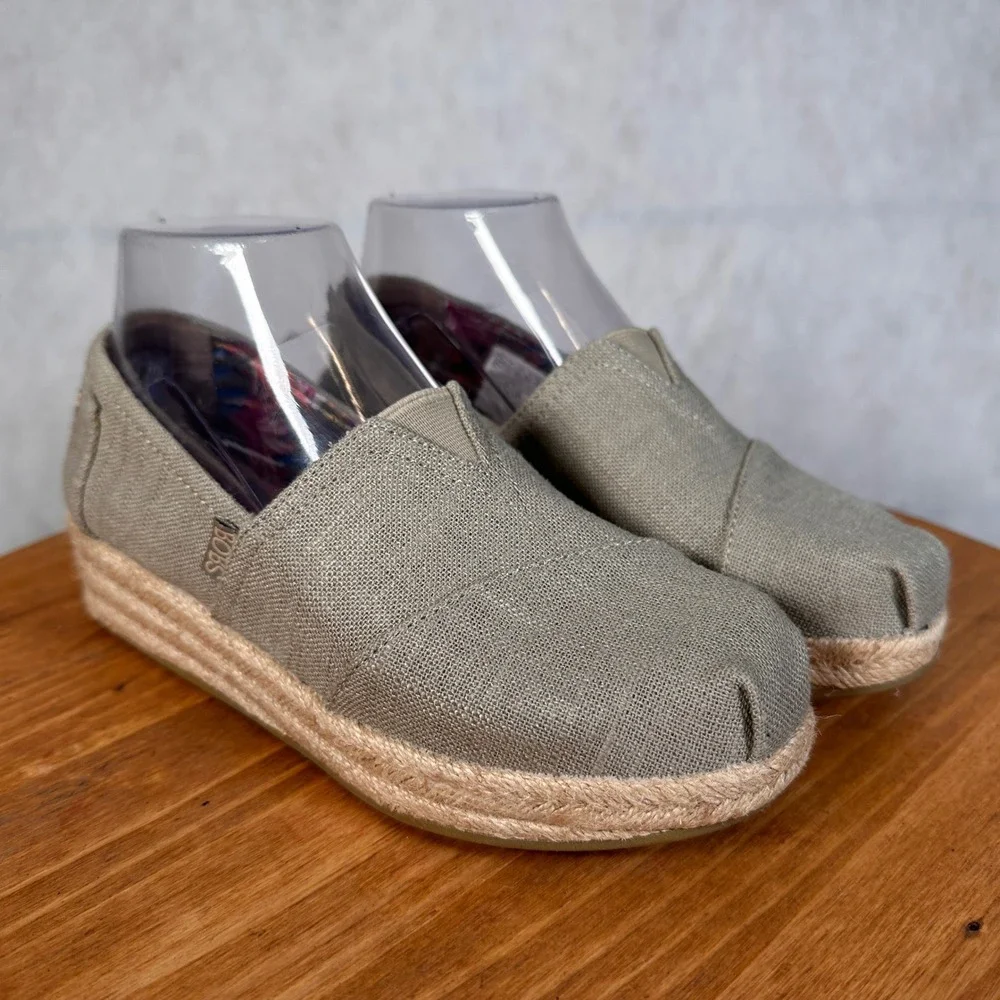 Skechers BOBS Highlights 2.0 Shoes Womens 6.5 Taupe Good Espadrille Wedge